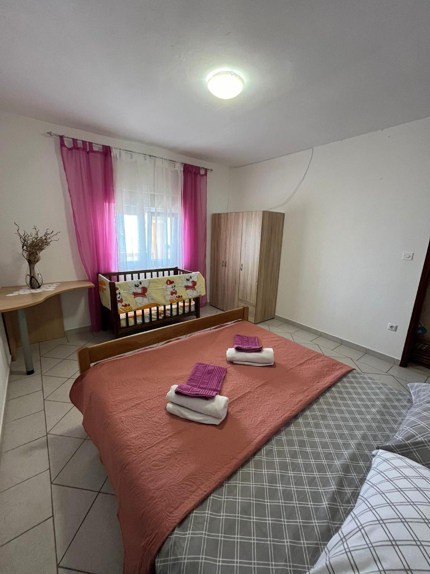 Apartmani Mirjana Tribanj-Kruscica Ngoại thất bức ảnh